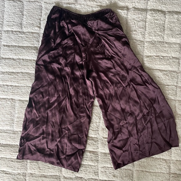 Cuyana Washable Charmeuse Wide Leg Crop Pants in Plum, Size L - Picture 6 of 7